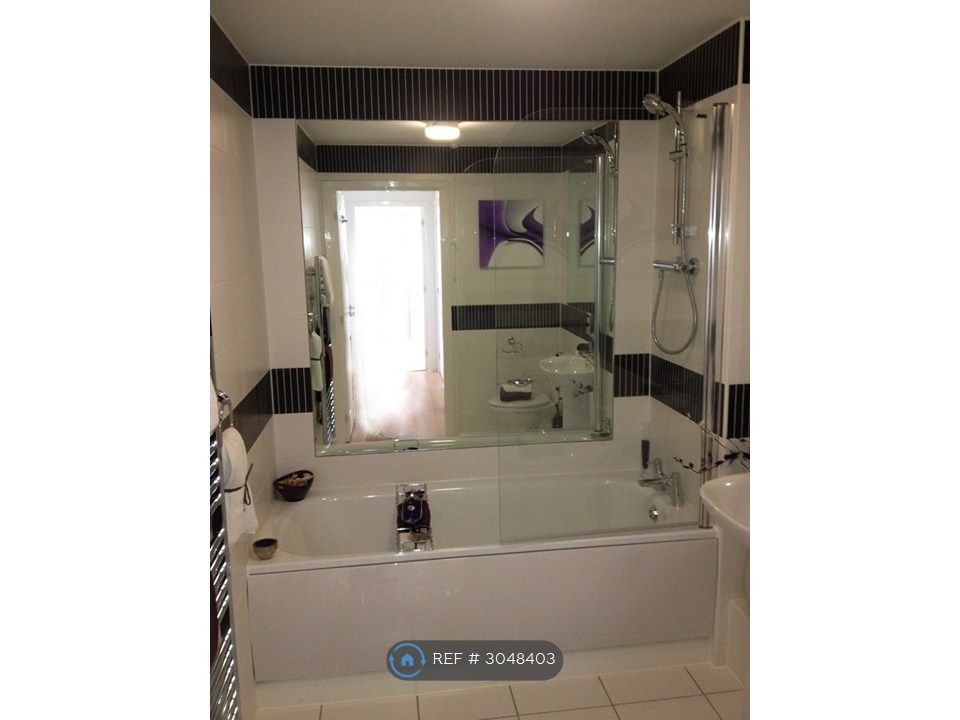 Property photo 3 of 6 Bathroom 1