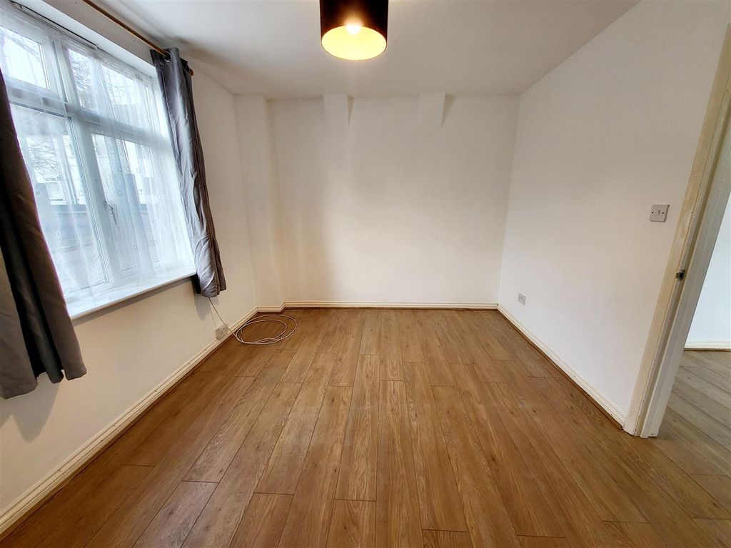 Property photo 3 of 11 20241203_101928.Jpg