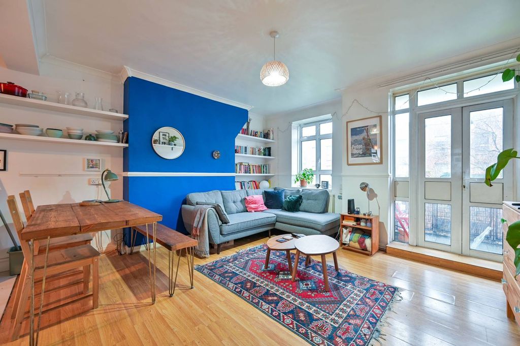 Property photo 2 of 10