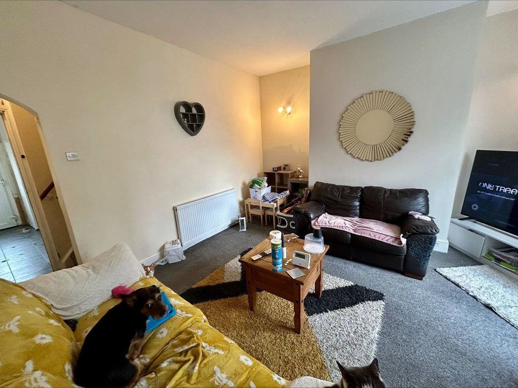 Property photo 2 of 8