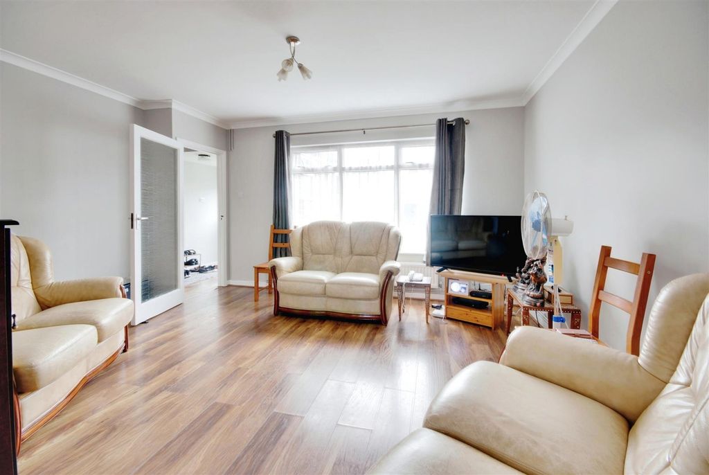 Property photo 2 of 10 98Fde851-Dsc_0182-Dsc_0184.Jpg