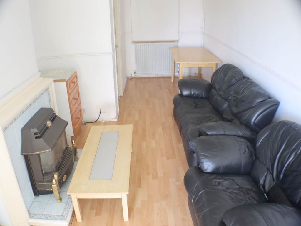 Property photo 2 of 11 84E6312E-d6c2-460F-9A58-42810ee82Eaa