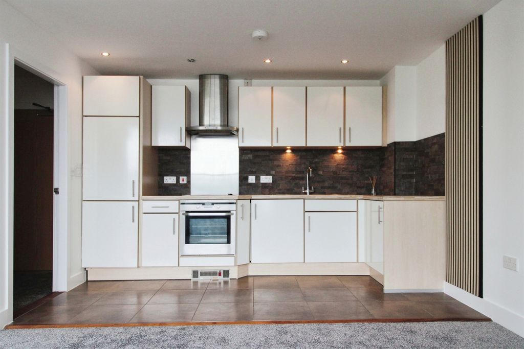 Property photo 1 of 13 Image