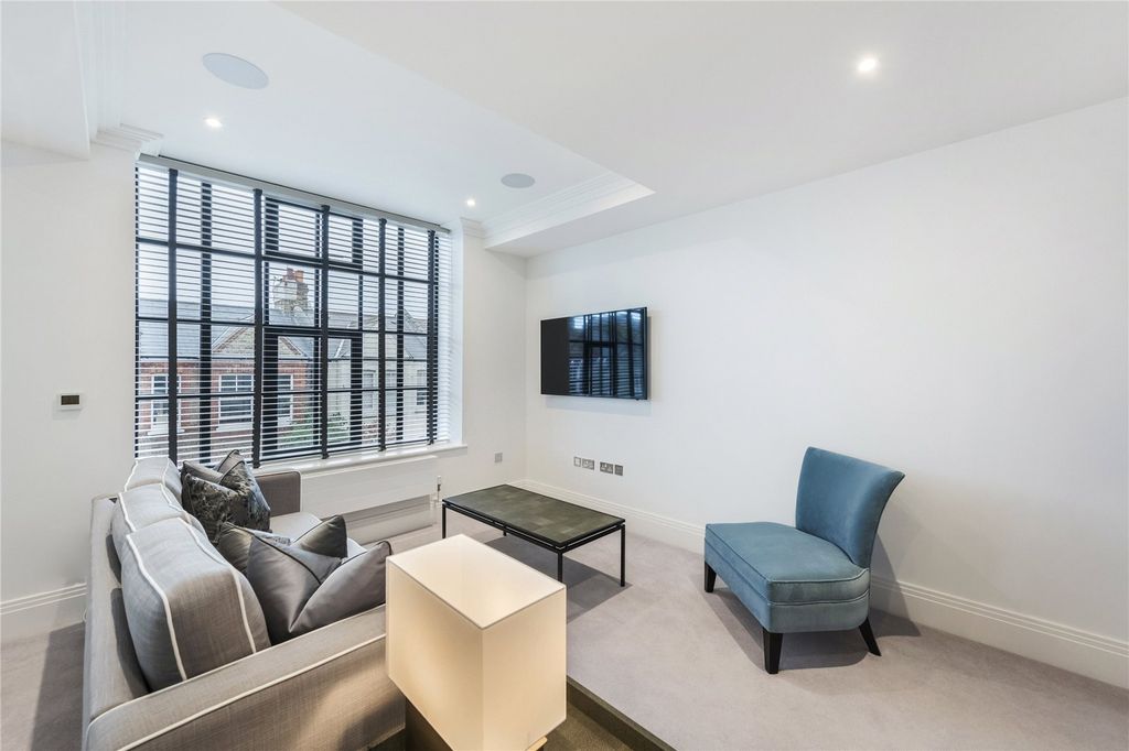 Property photo 1 of 11 Reception Room