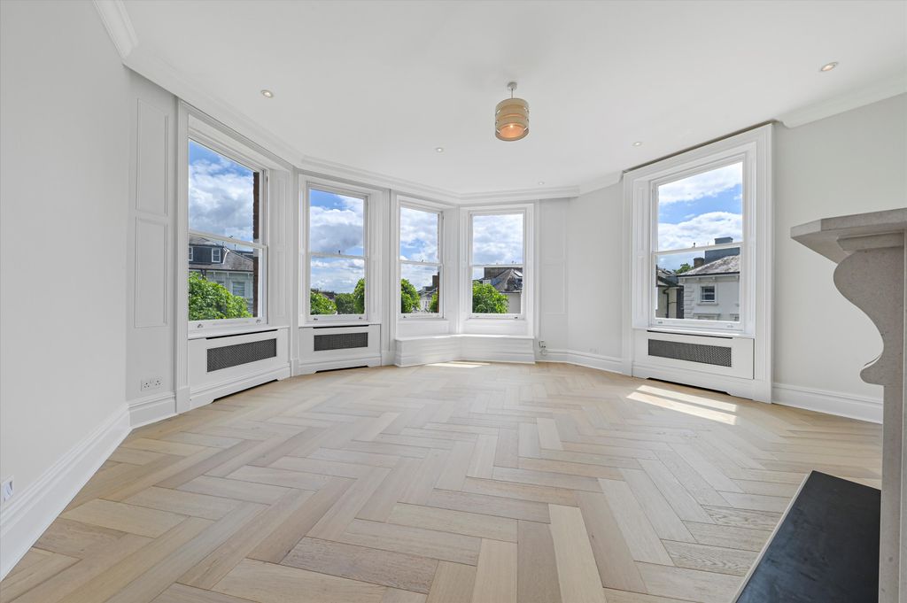 Property photo 1 of 18 Image