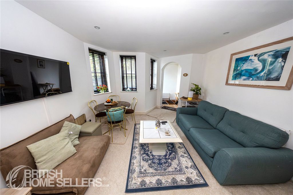 Property photo 2 of 12 Picture No. 04