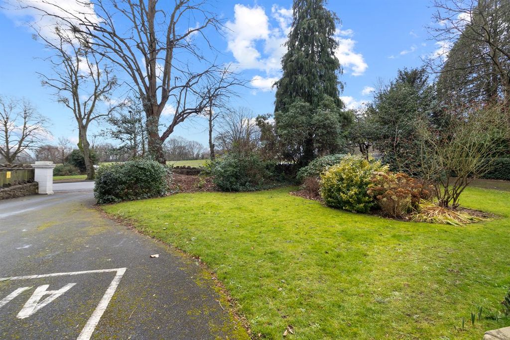 Property photo 2 of 14 Photo 2