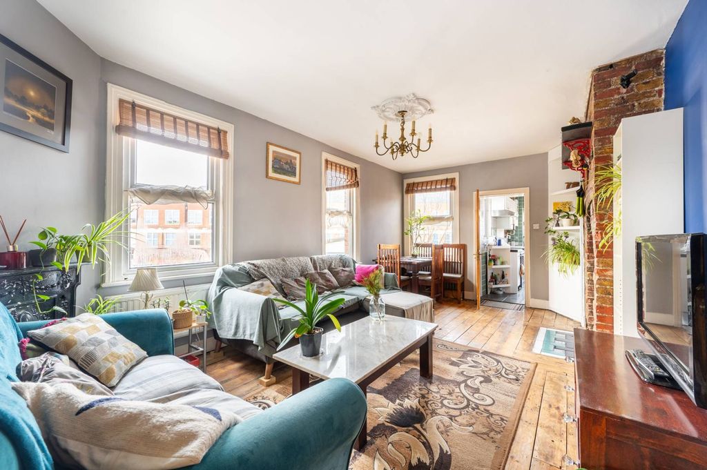 Property photo 2 of 13