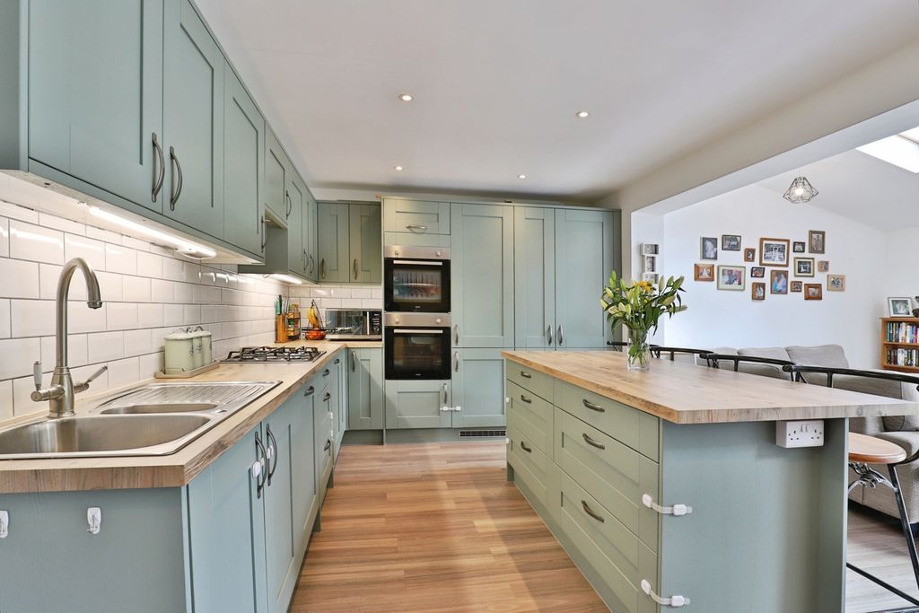 Property photo 2 of 27 Pbox-Img.Jpg