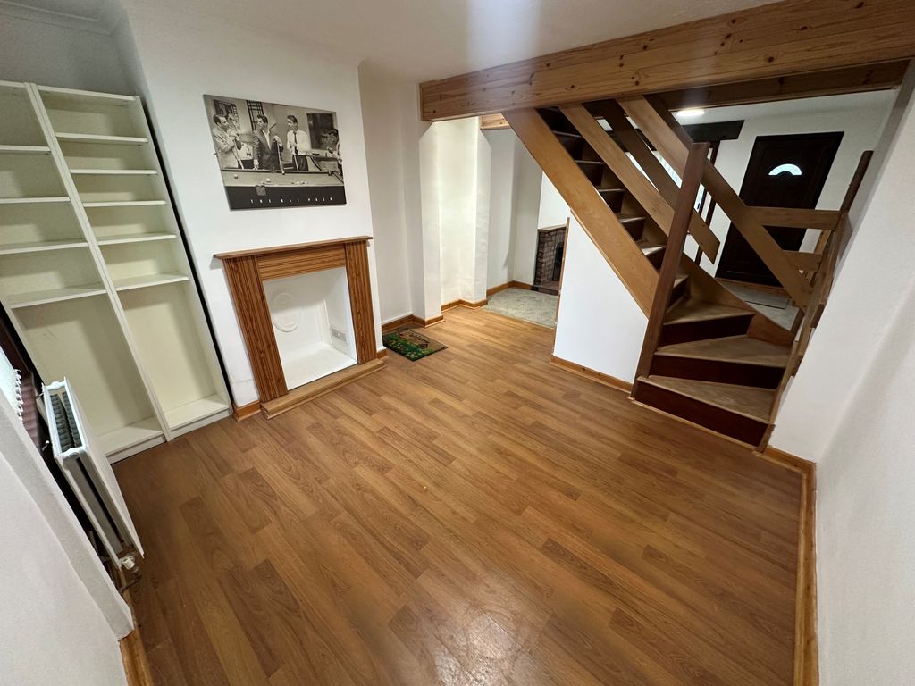 Property photo 3 of 8 Dining Room