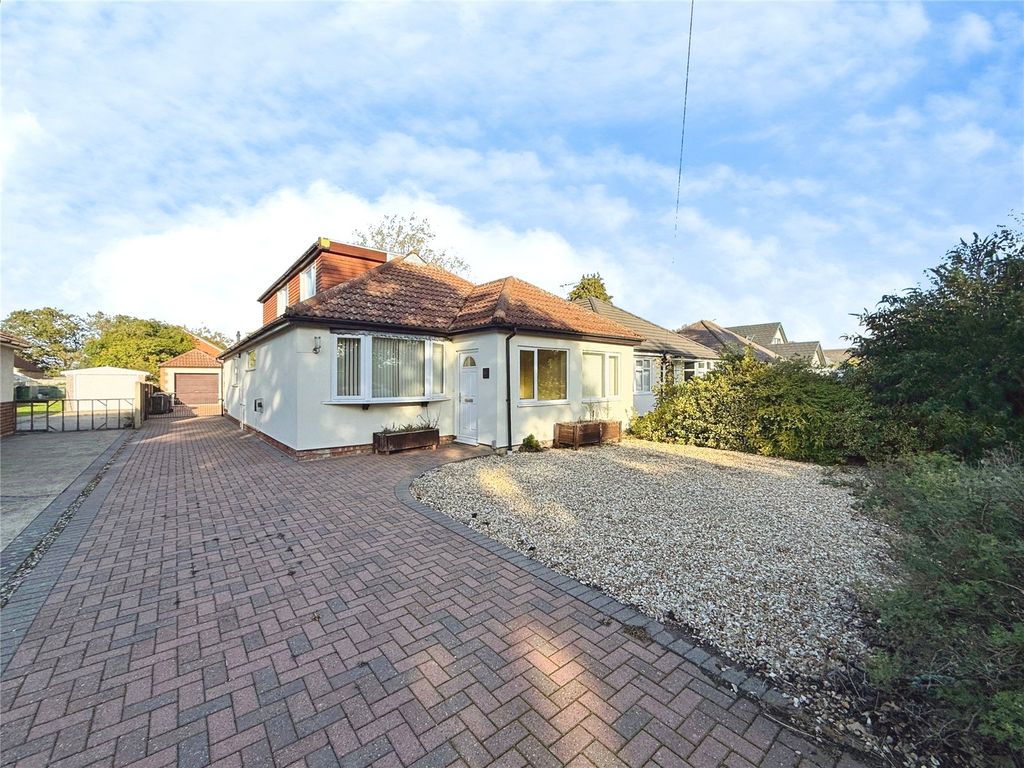 Property photo 1 of 24 Gardens