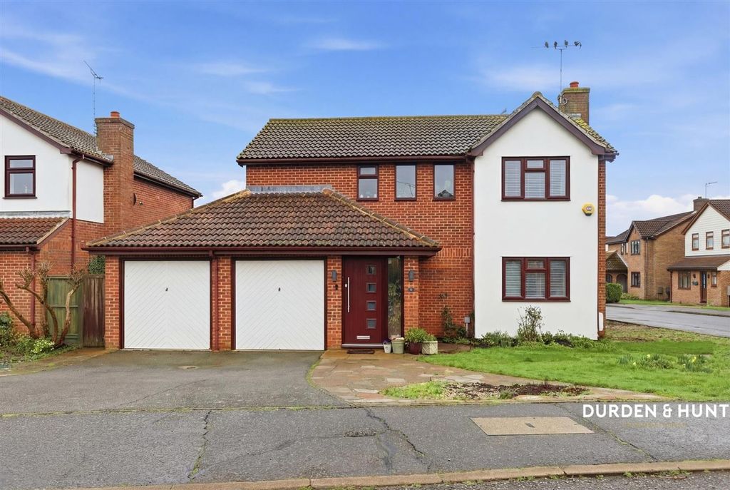 Property photo 1 of 23 Butts Paddock