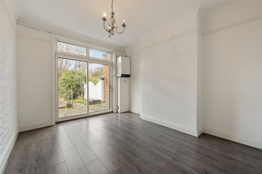 Property photo 3 of 14 22 Lower Downs Road,3.Jpg