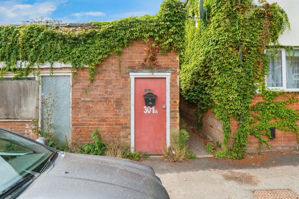 Property photo 2 of 13
