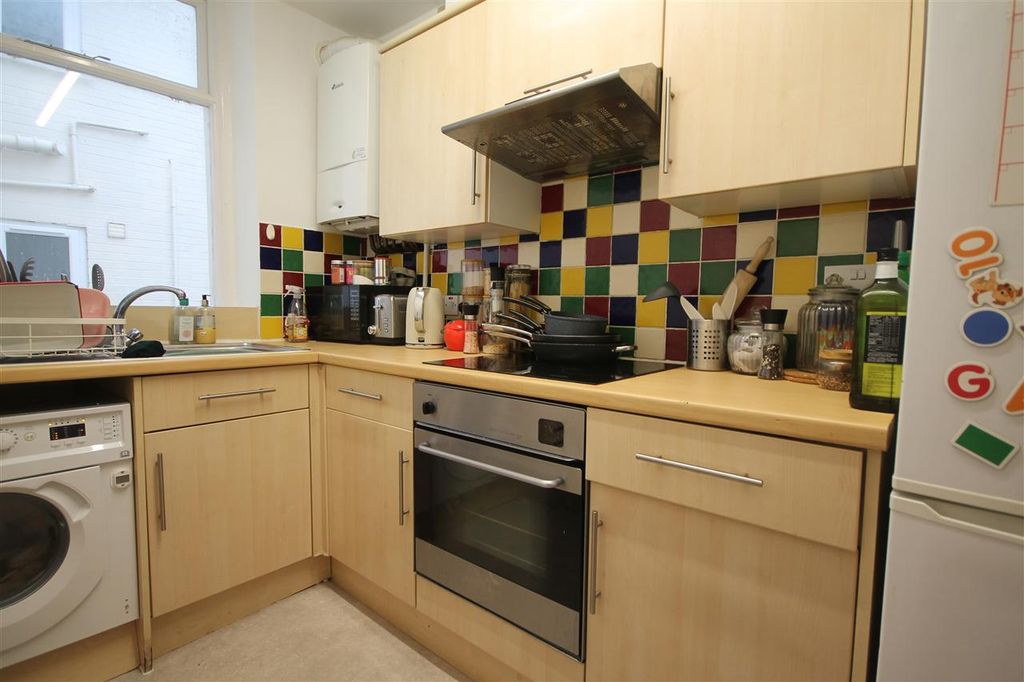 Property photo 3 of 6