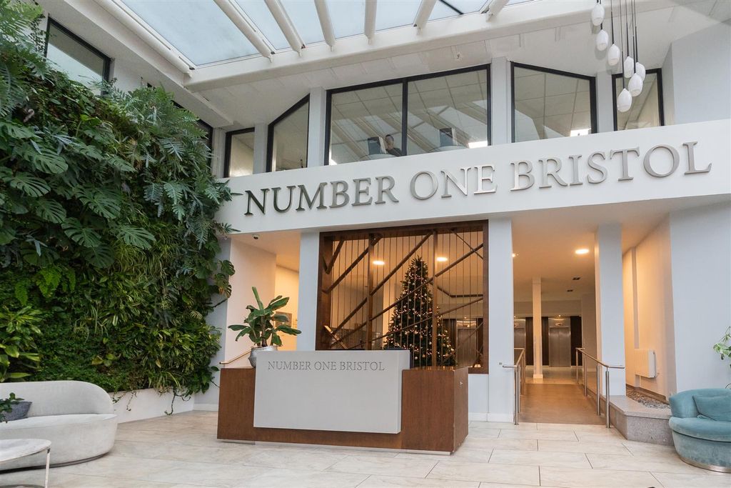 Property photo 1 of 24 Apart-902-N1-Bristol-Bs1-2Nj-24.Jpg