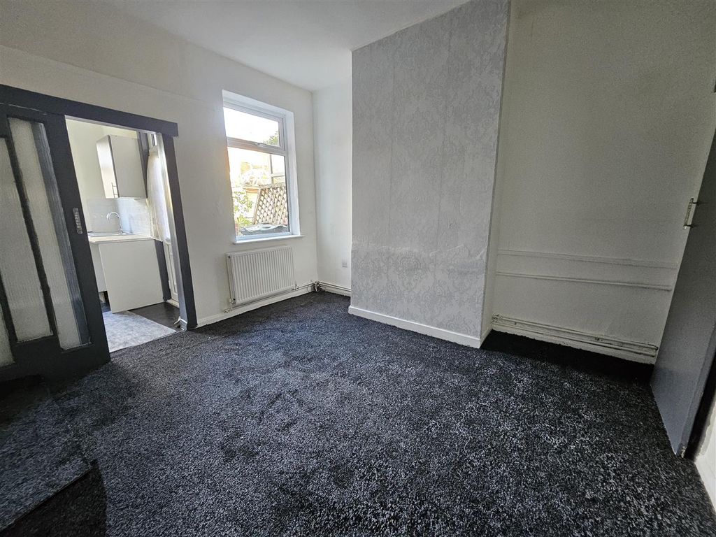 Property photo 2 of 7 Dining Room