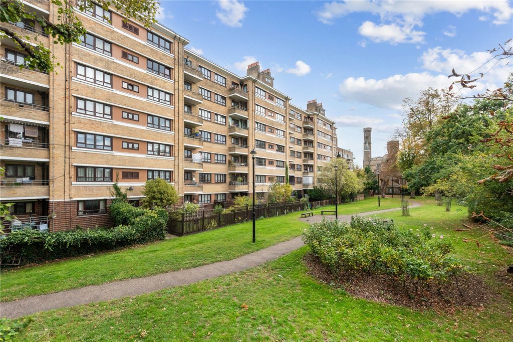 Property photo 2 of 12 Picture No. 15