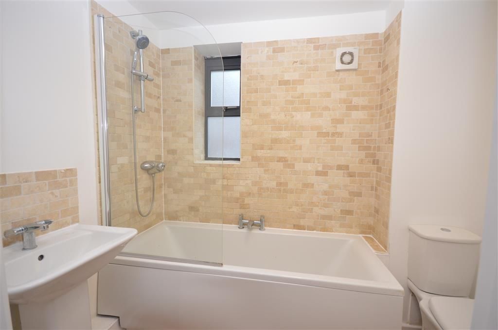 Property photo 2 of 6 Bathroom