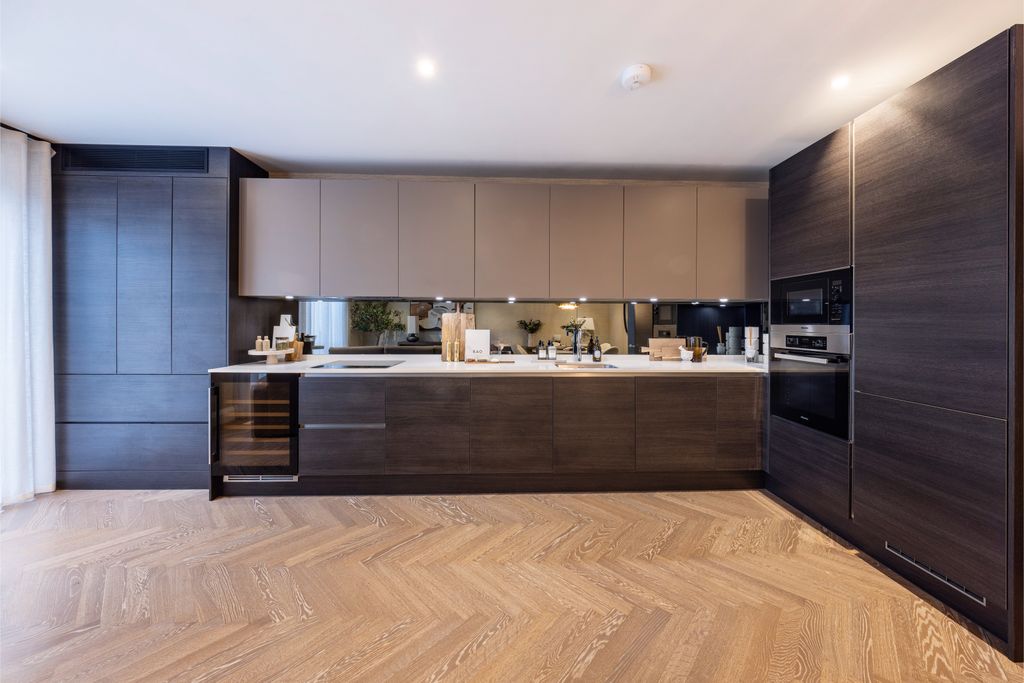 Property photo 3 of 12 Apt 9 0525_005.Jpg