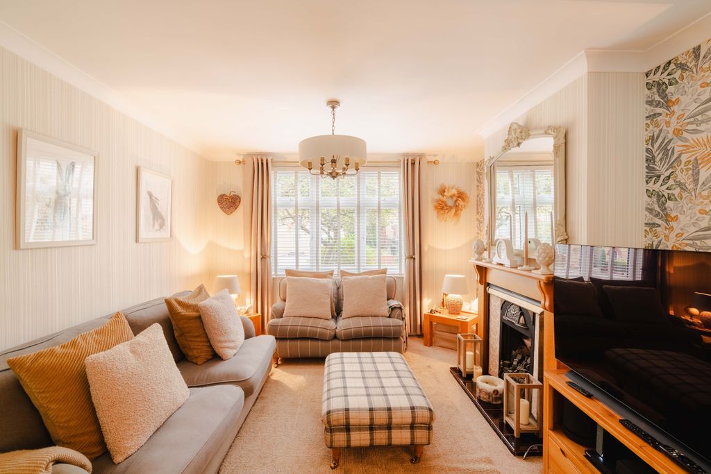 Property photo 2 of 25 2