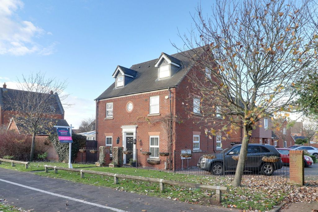 Property photo 1 of 49