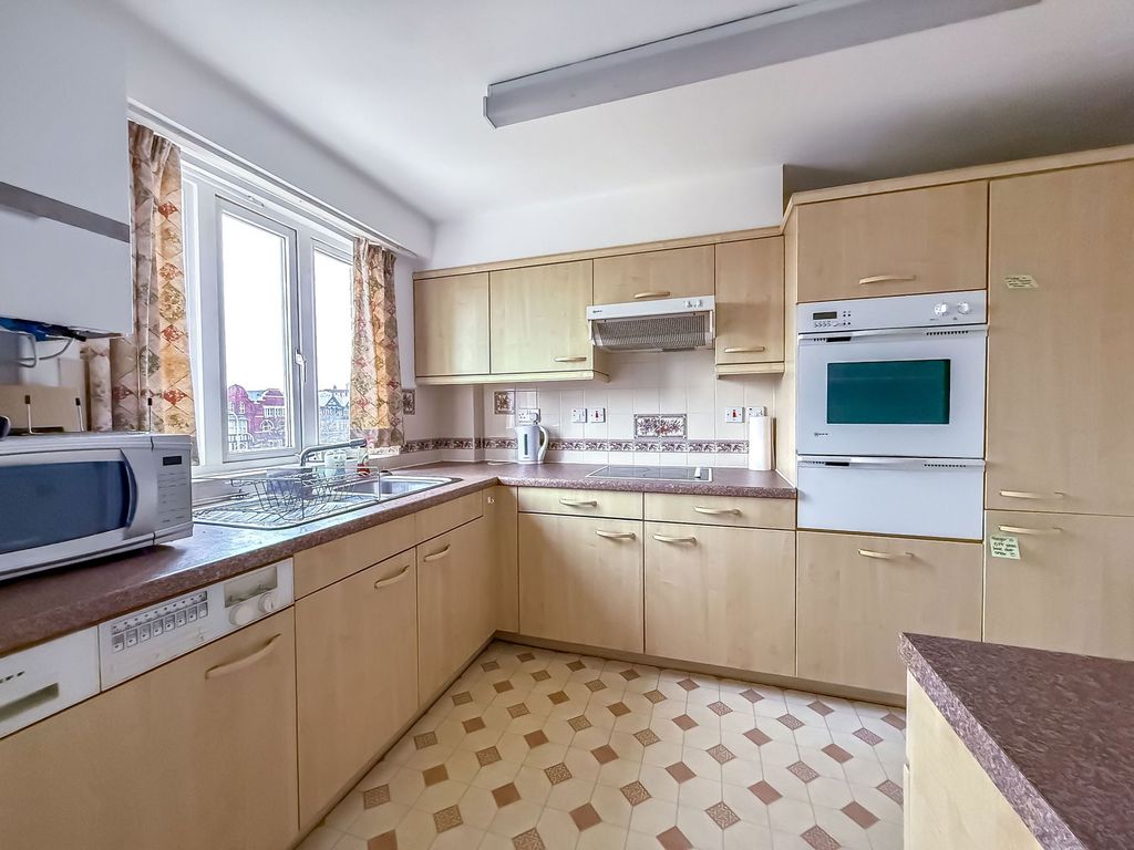 Property photo 3 of 26