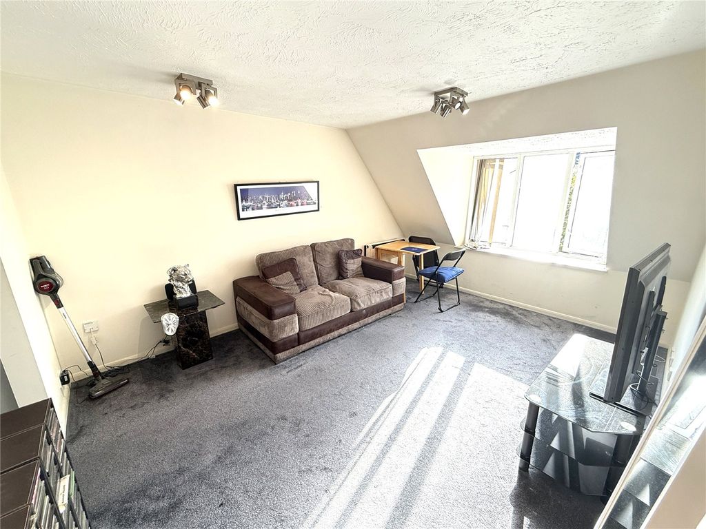 Property photo 3 of 5 Picture No. 02