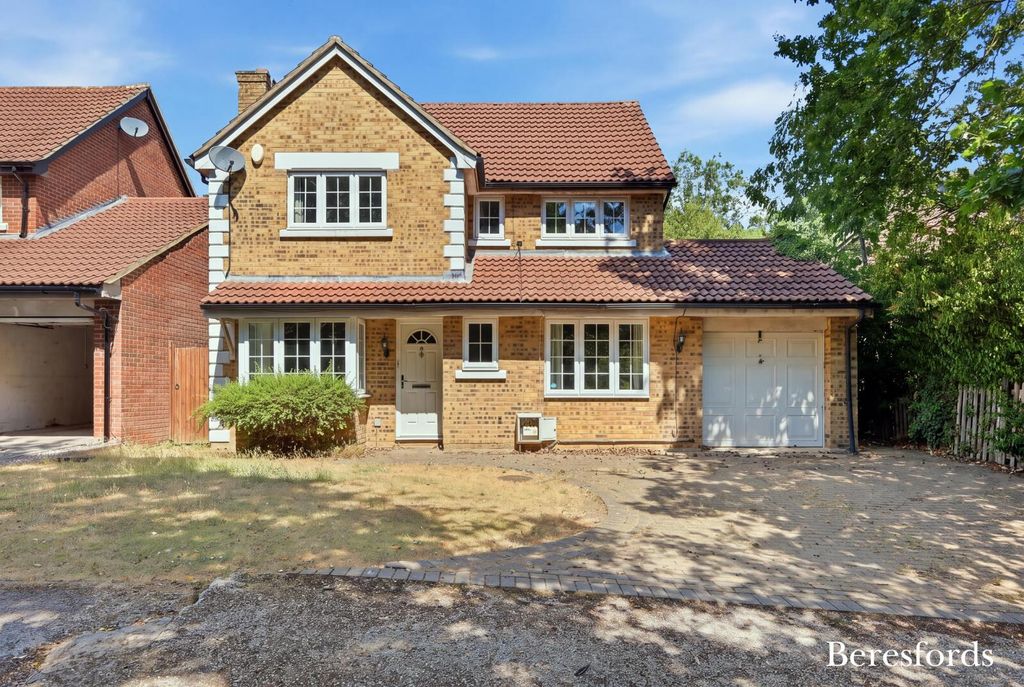 Property photo 1 of 18 Front