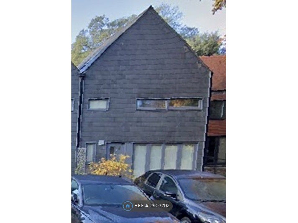 Property photo 1 of 3