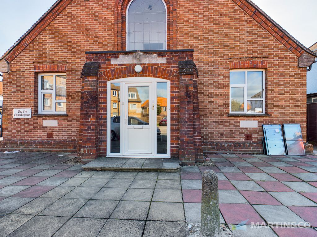 Property photo 1 of 5