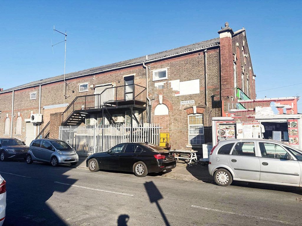 Property photo 1 of 5