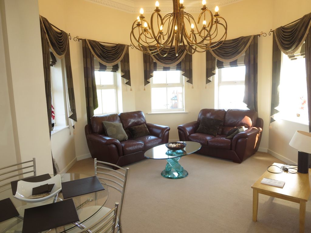 Property photo 3 of 12