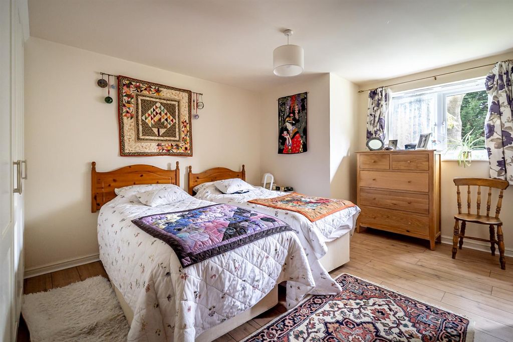 Property photo 3 of 17 Bedroom One 1