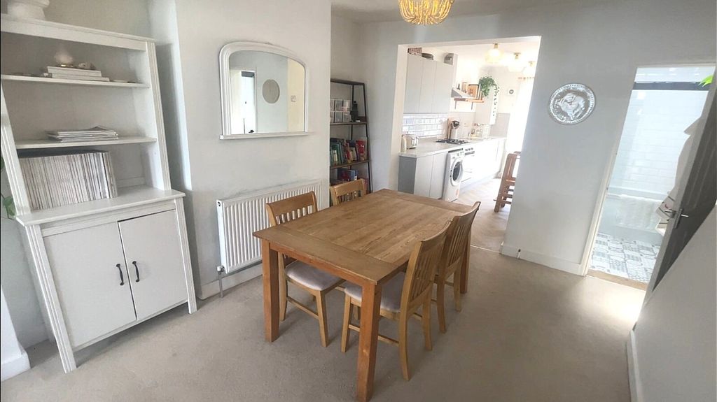 Property photo 3 of 10 Lounge/Diner