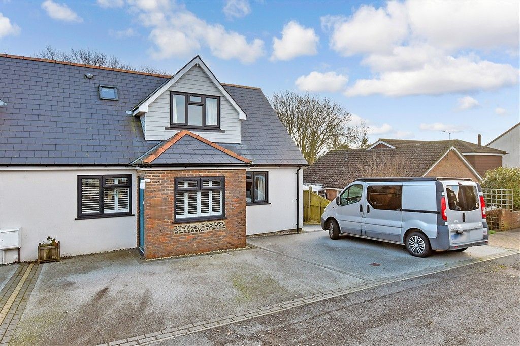 Property photo 1 of 15 External Front Web...