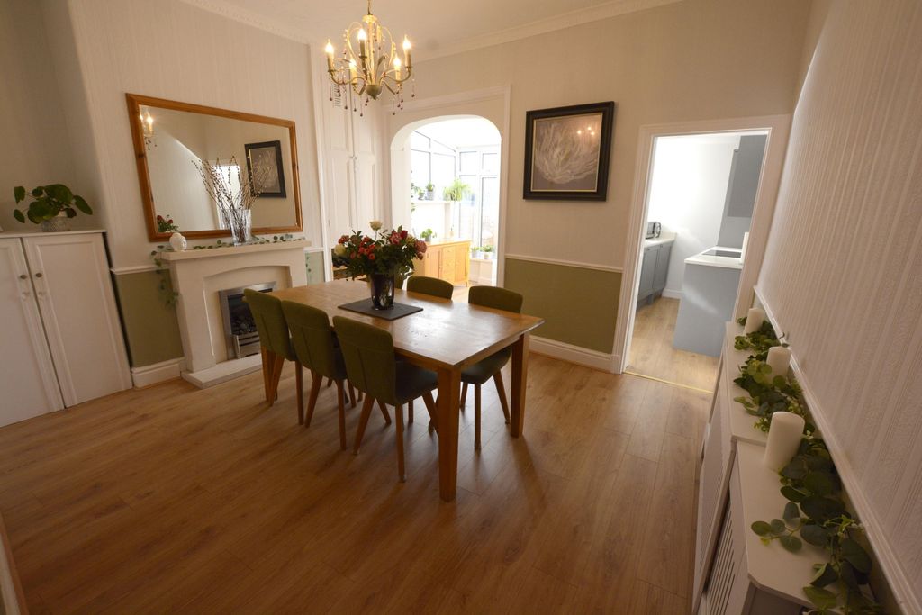 Property photo 2 of 26 Photo 21