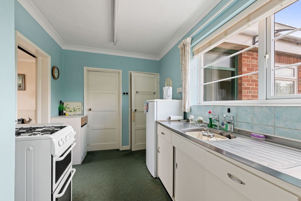 Property photo 3 of 18
