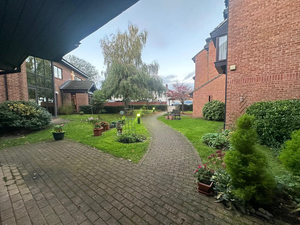 Property photo 2 of 6