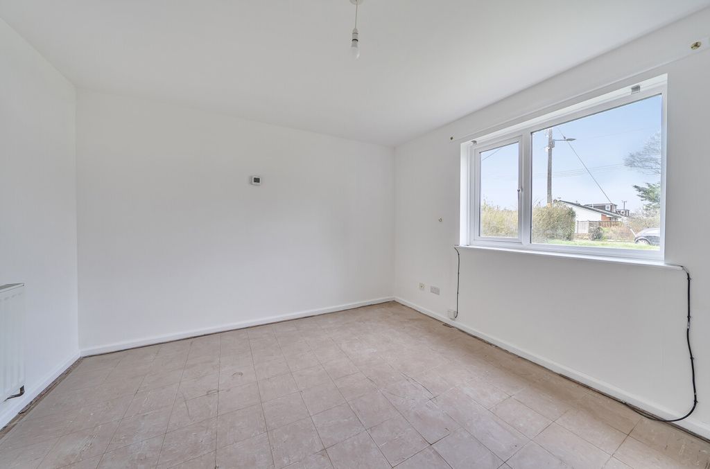 Property photo 3 of 10 Sitting Room