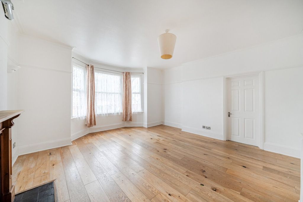 Property photo 2 of 12 Picture No. 08