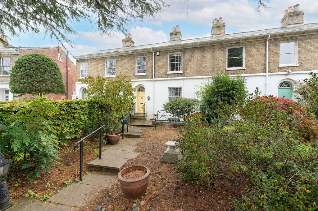 Property photo 1 of 22