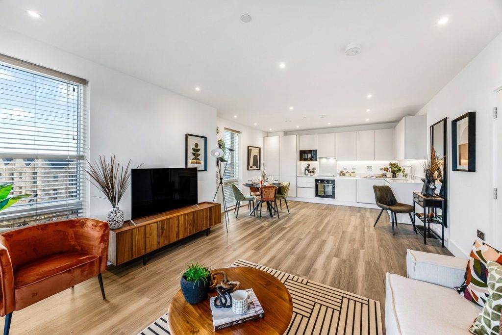 Property photo 2 of 9 Picture No. 11