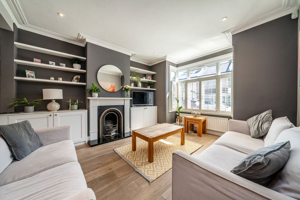 Property photo 2 of 9