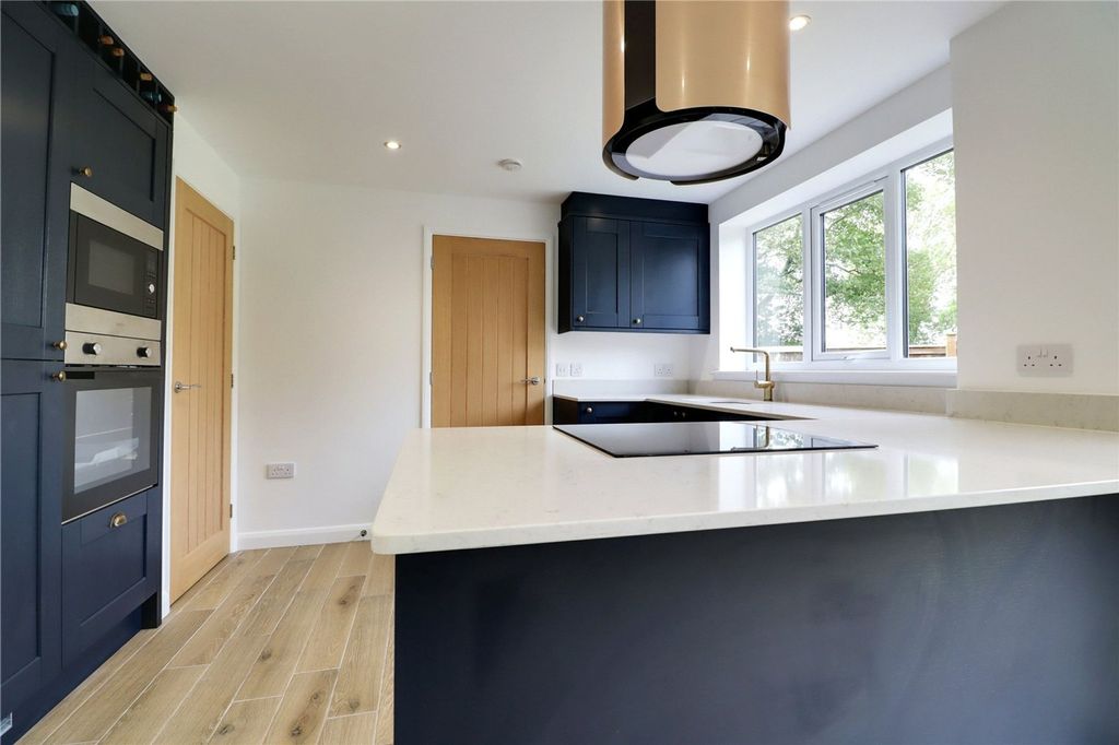 Property photo 2 of 25 Picture No. 05