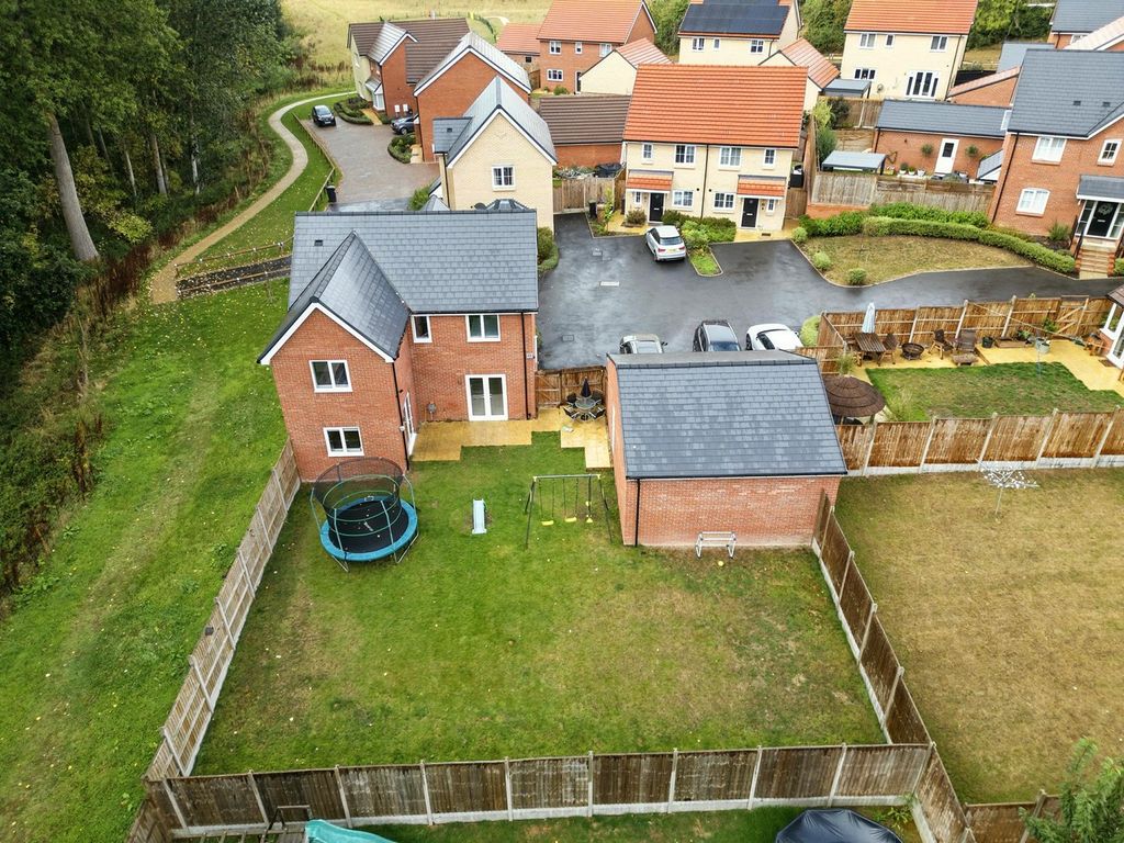 Property photo 3 of 32