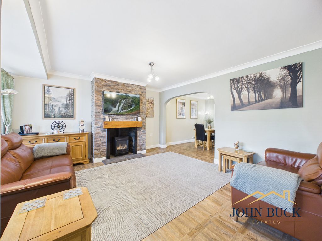 Property photo 2 of 25