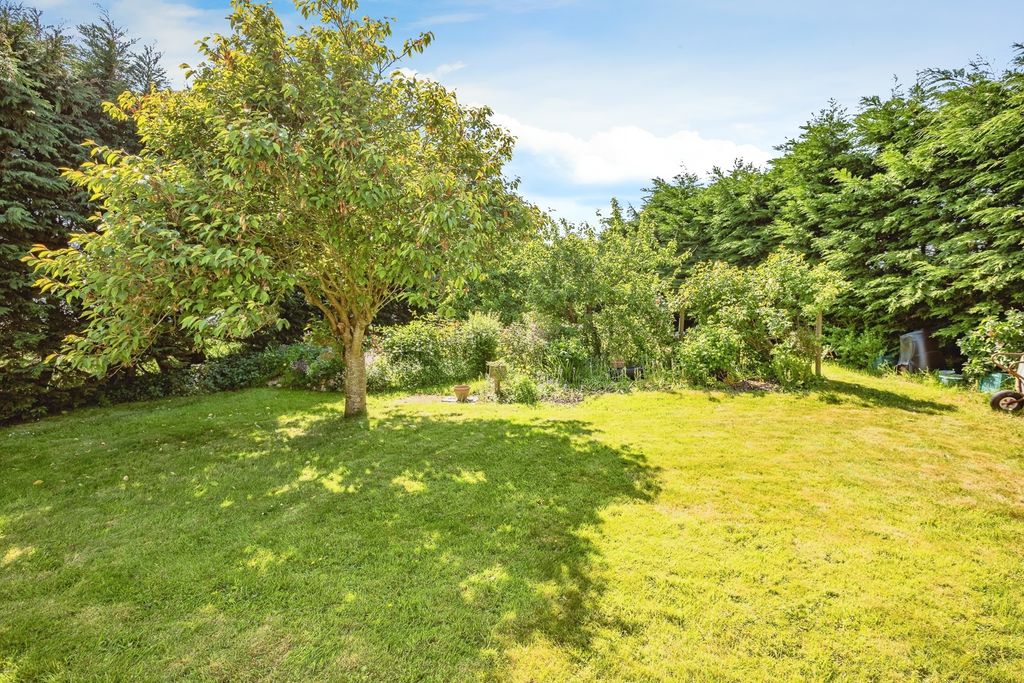 Property photo 3 of 17 Photo