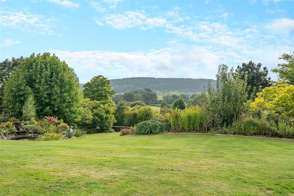 Property photo 3 of 48