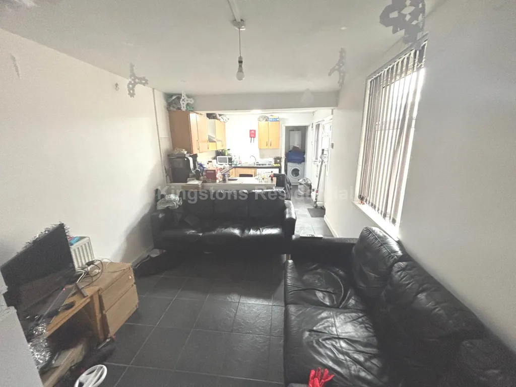 House in Cardiff CF24, Cathays - View 3